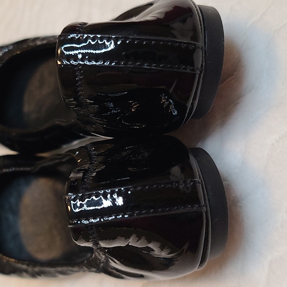 Tory Burch Black Eddie Bow Ballerina  Flats with Gold Emblem Size 6M - Picture 4 of 8